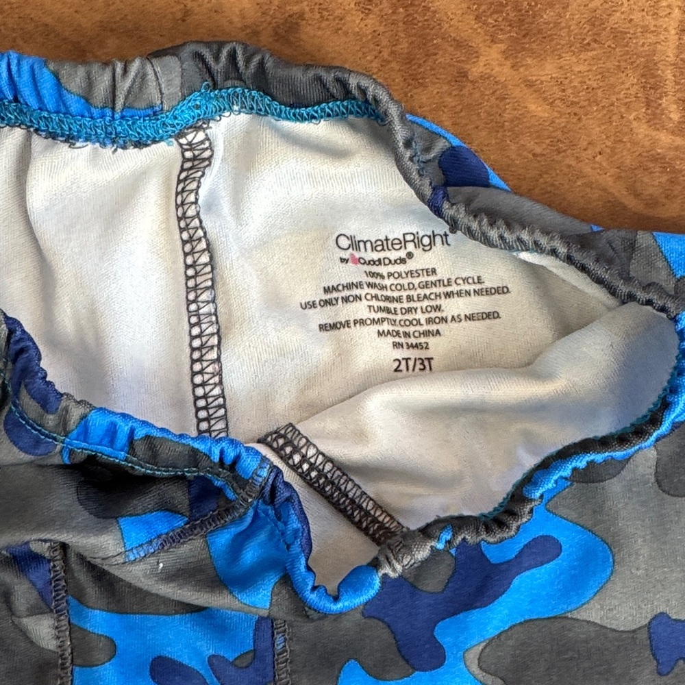 Kids Blue Camo Thermal Set by climateright cuddlduds - Picture 4 of 6